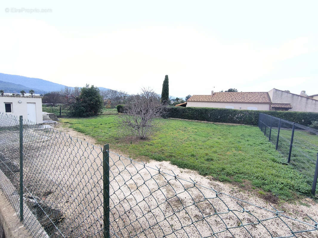 Terrain à HYERES