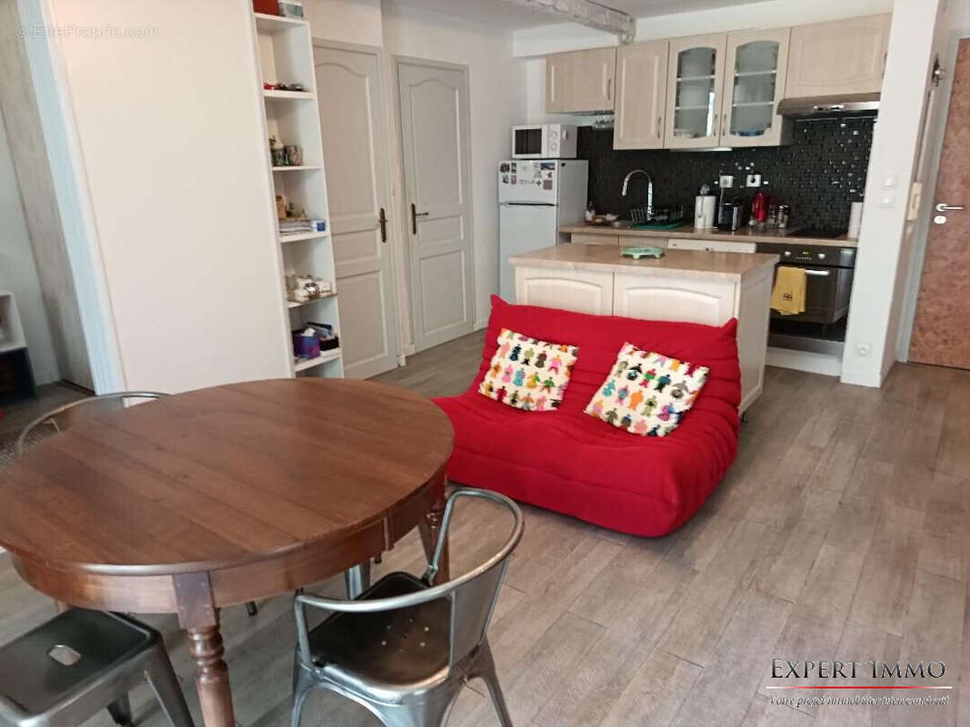 Appartement à SIX-FOURS-LES-PLAGES