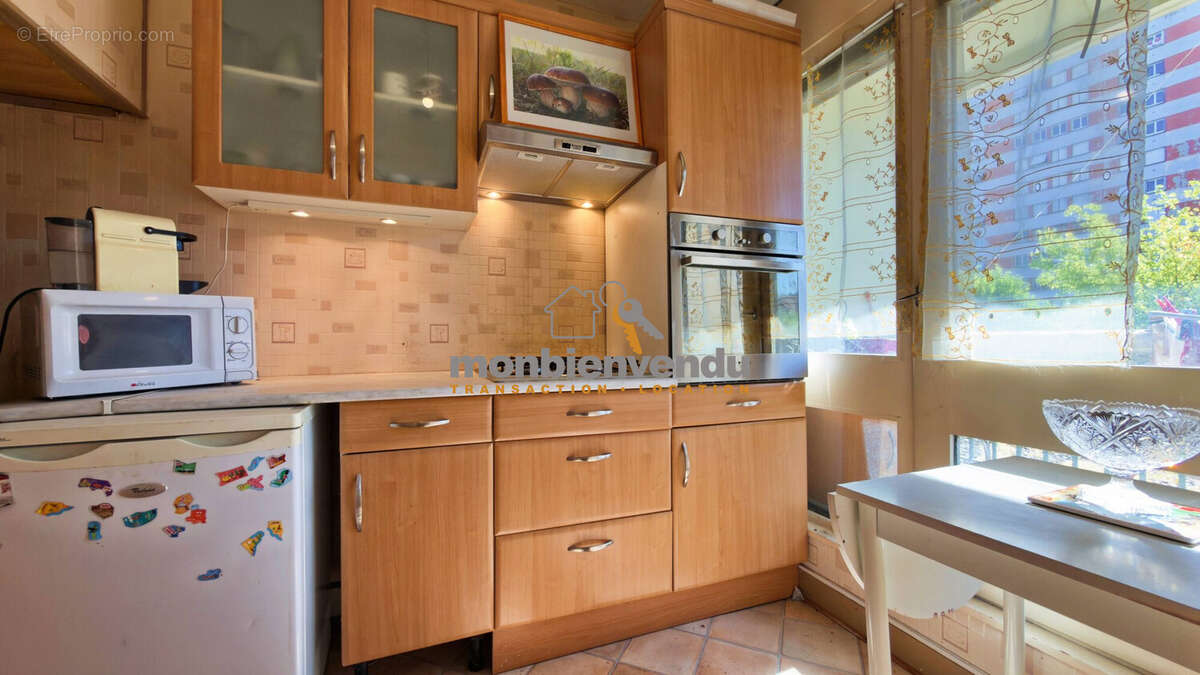 Appartement 38 m² à Aurillac  - photo 2
