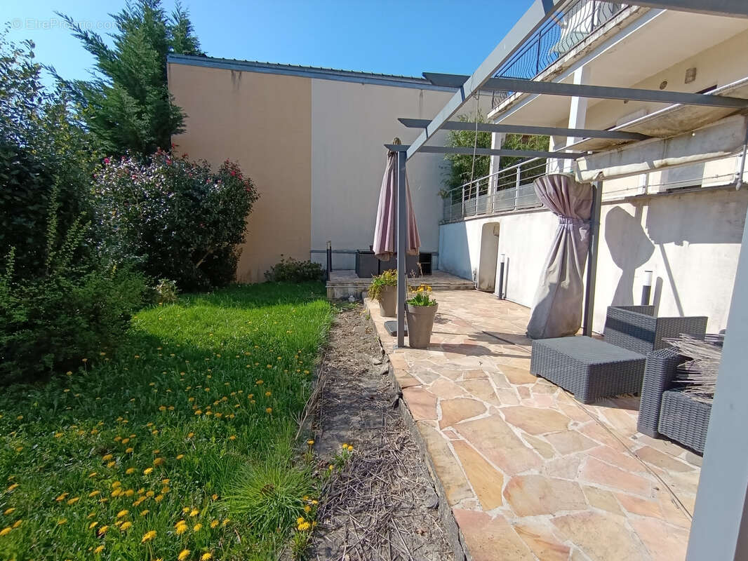 Maison à BURES-SUR-YVETTE