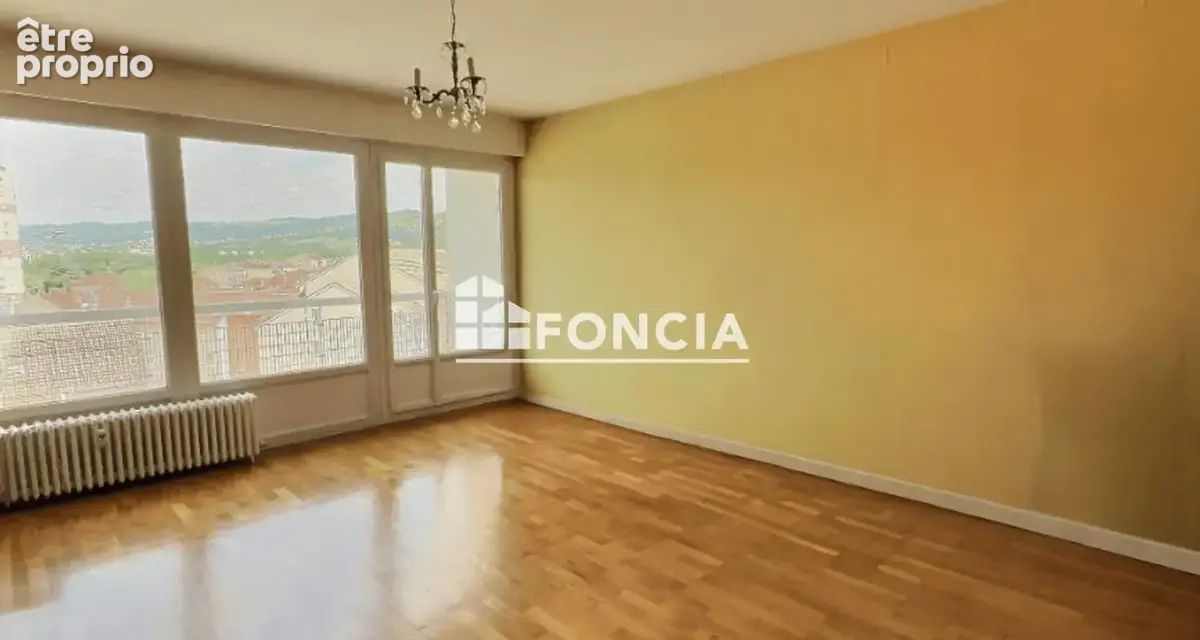 T3 lumineux avec ascenseur et vue dégagée – Centre Firminy - photo 3