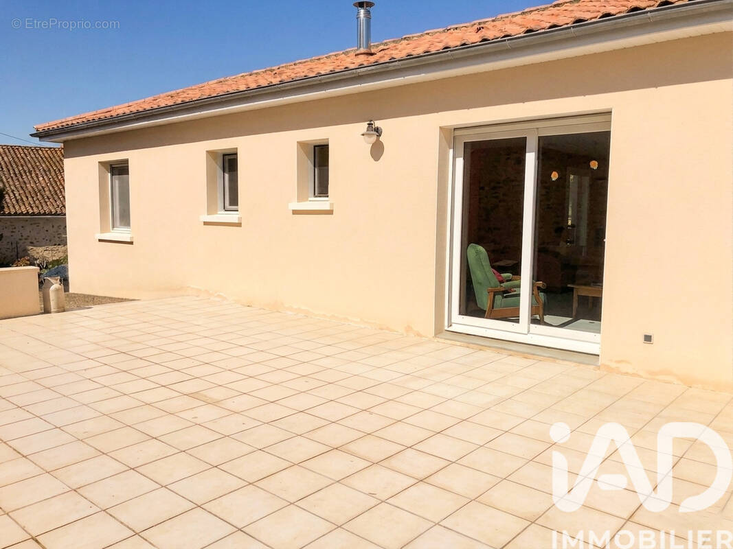 Photo 1 - Maison à LA FERRIERE-EN-PARTHENAY