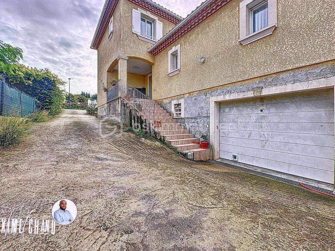 À Vendre : Belle Maison de 155 m² à Gignac, au Calme et Proche du Centre - photo 2