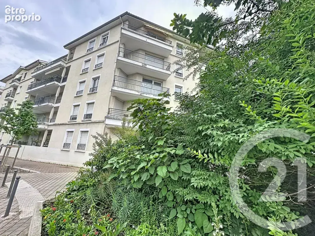 Appartement 88 m² à Venissieux  - photo 14