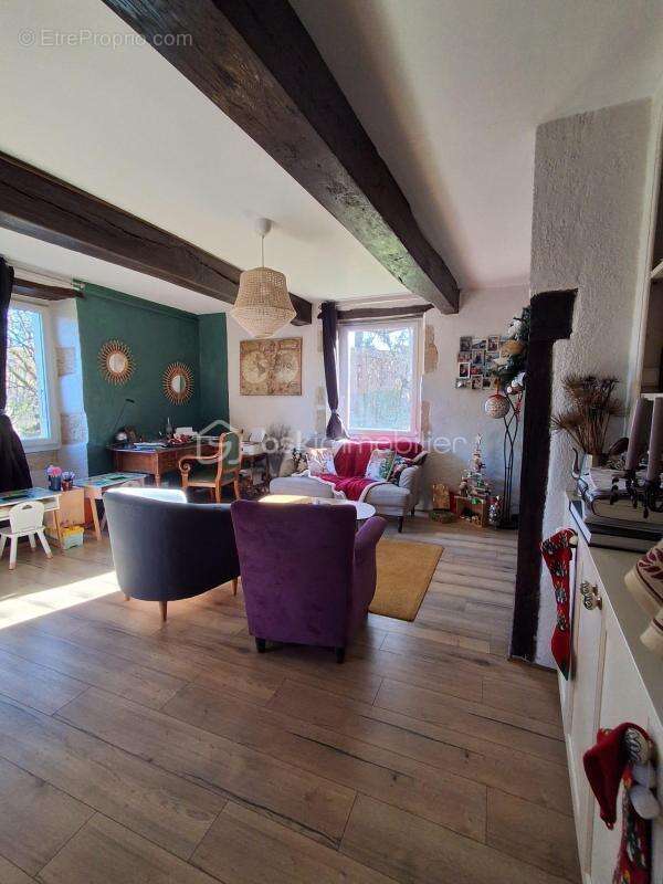 Maison à MONTESQUIOU