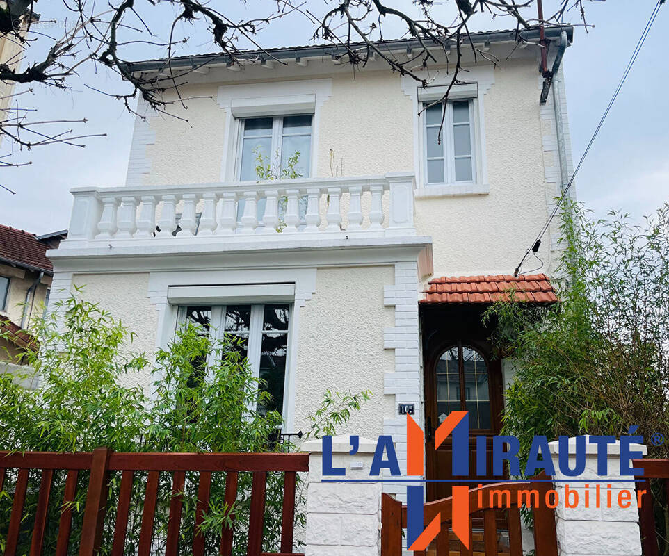 Maison à SARTROUVILLE