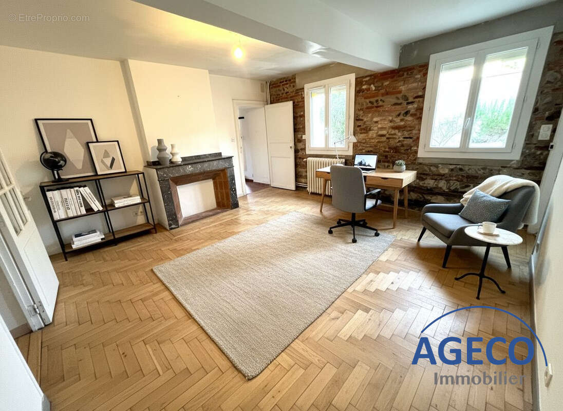 Maison à LACROIX-FALGARDE