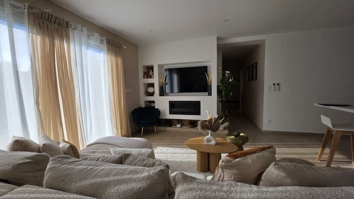 Maison à SAINTE-BLANDINE