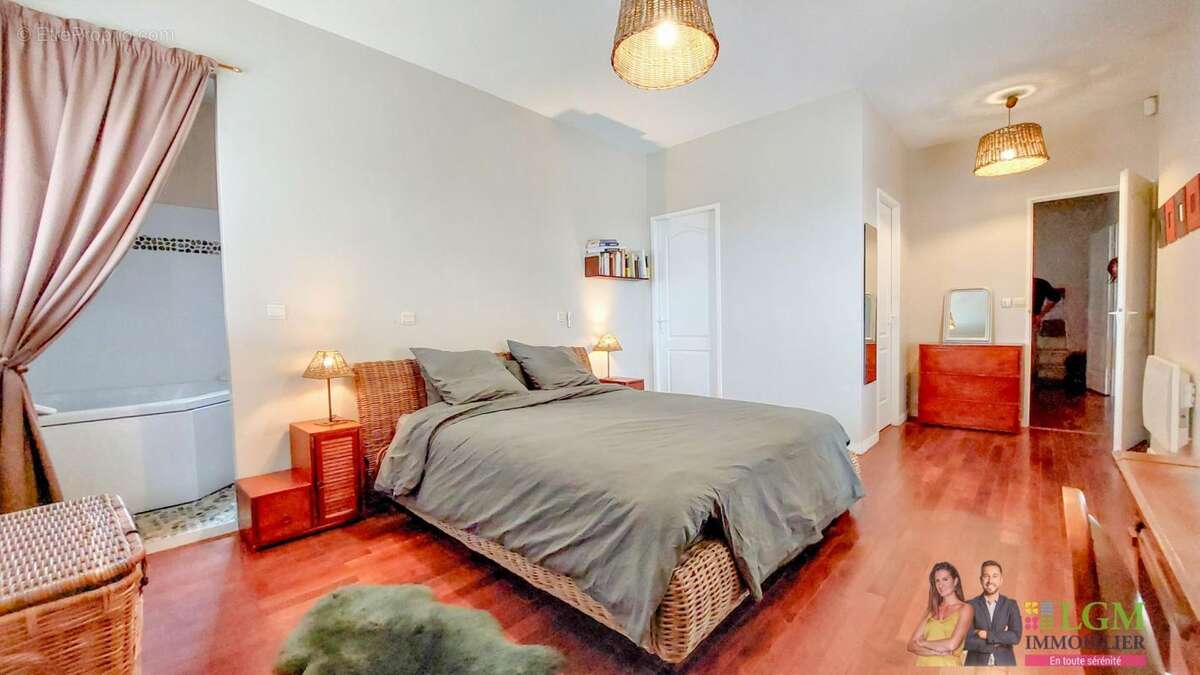 Maison à AYGUESVIVES