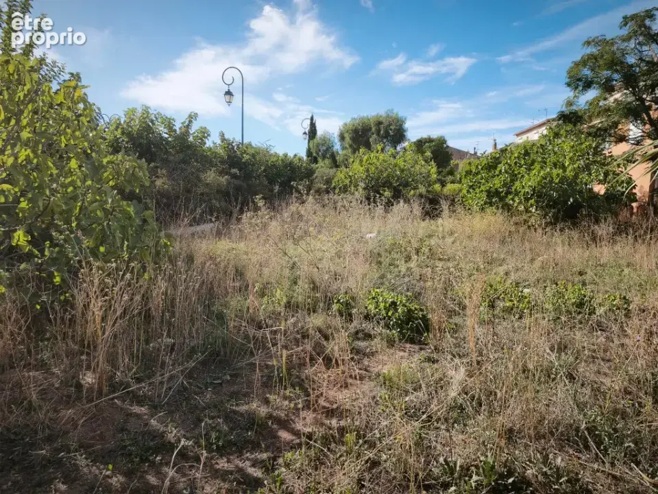Terrain à LA FARLEDE