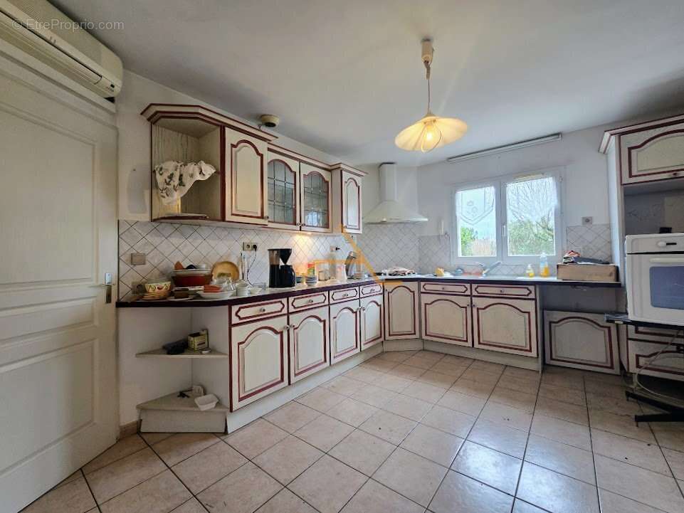 Maison à MONTBOUCHER-SUR-JABRON