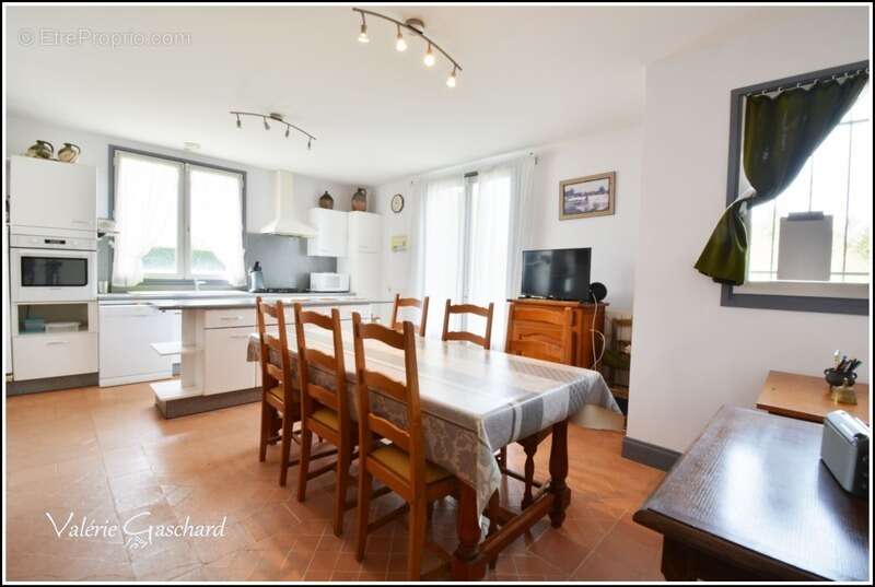 Maison à MOULIN-NEUF