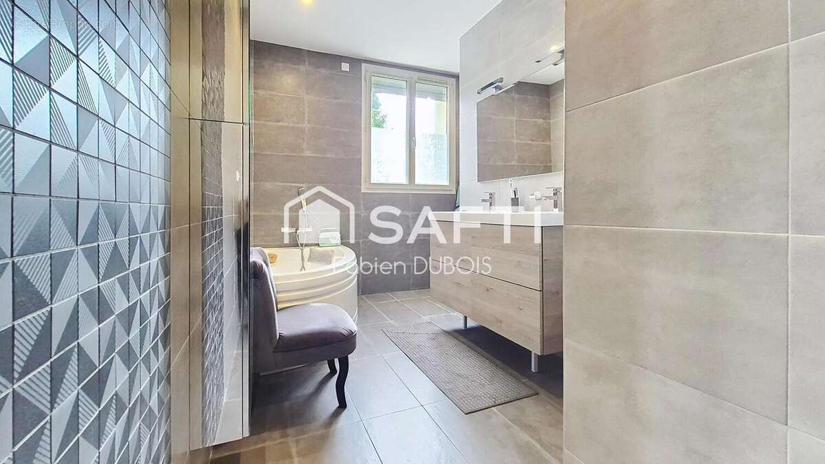 Photo 8 - Appartement à LE PLESSIS-ROBINSON