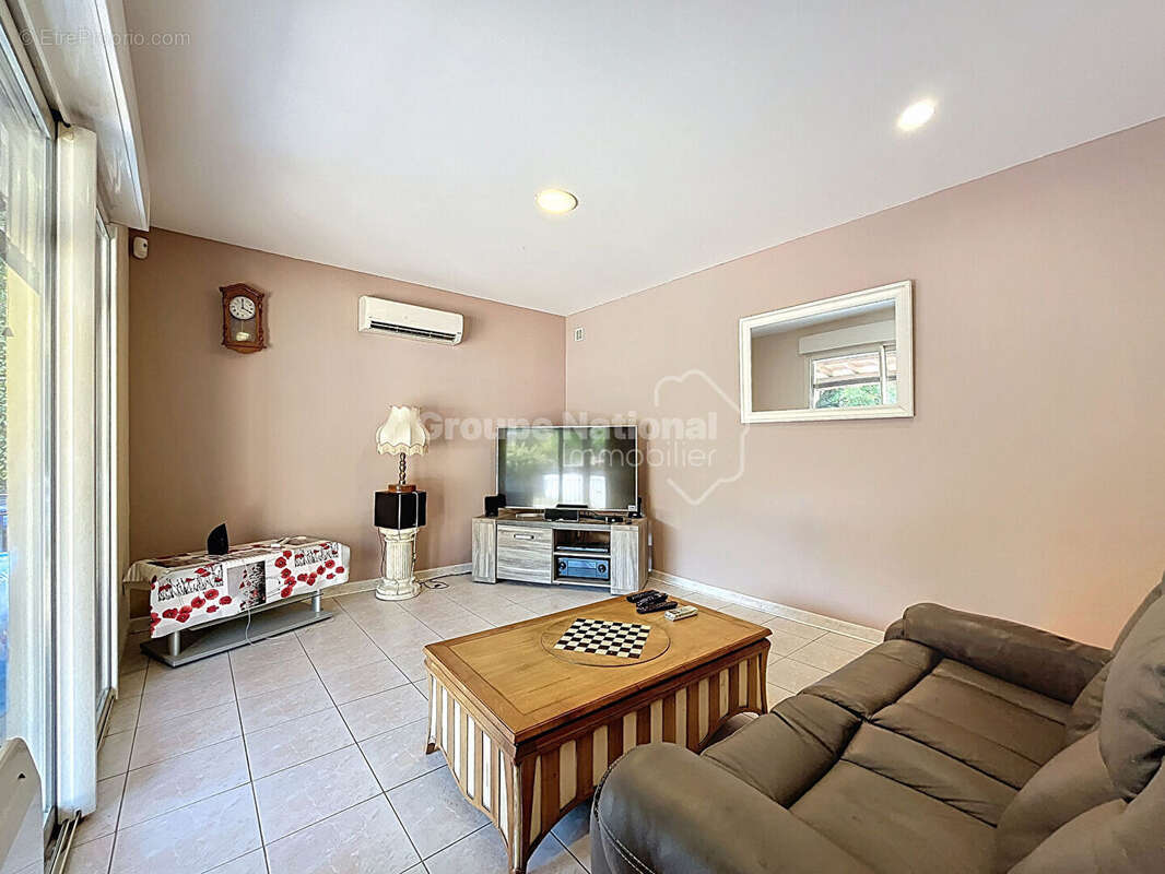 Maison à SAINT-PAUL-TROIS-CHATEAUX