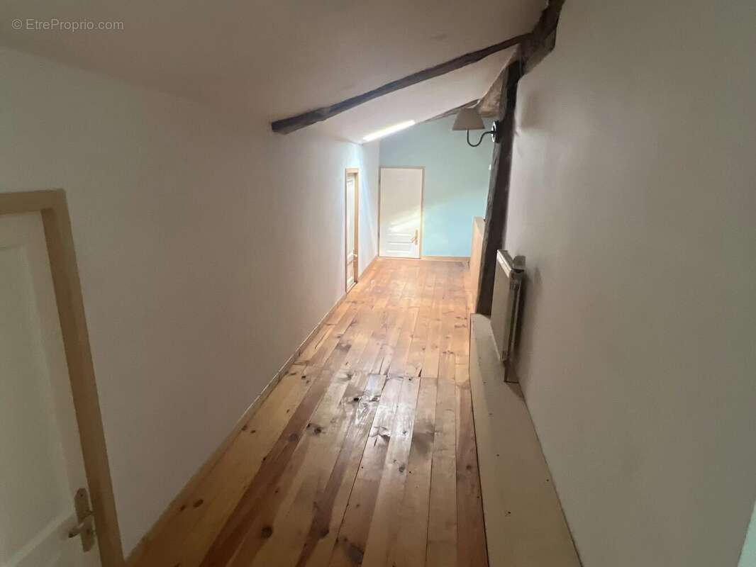 Grande maison avec maison d'amis et maison indépendante à rénover - photo 13
