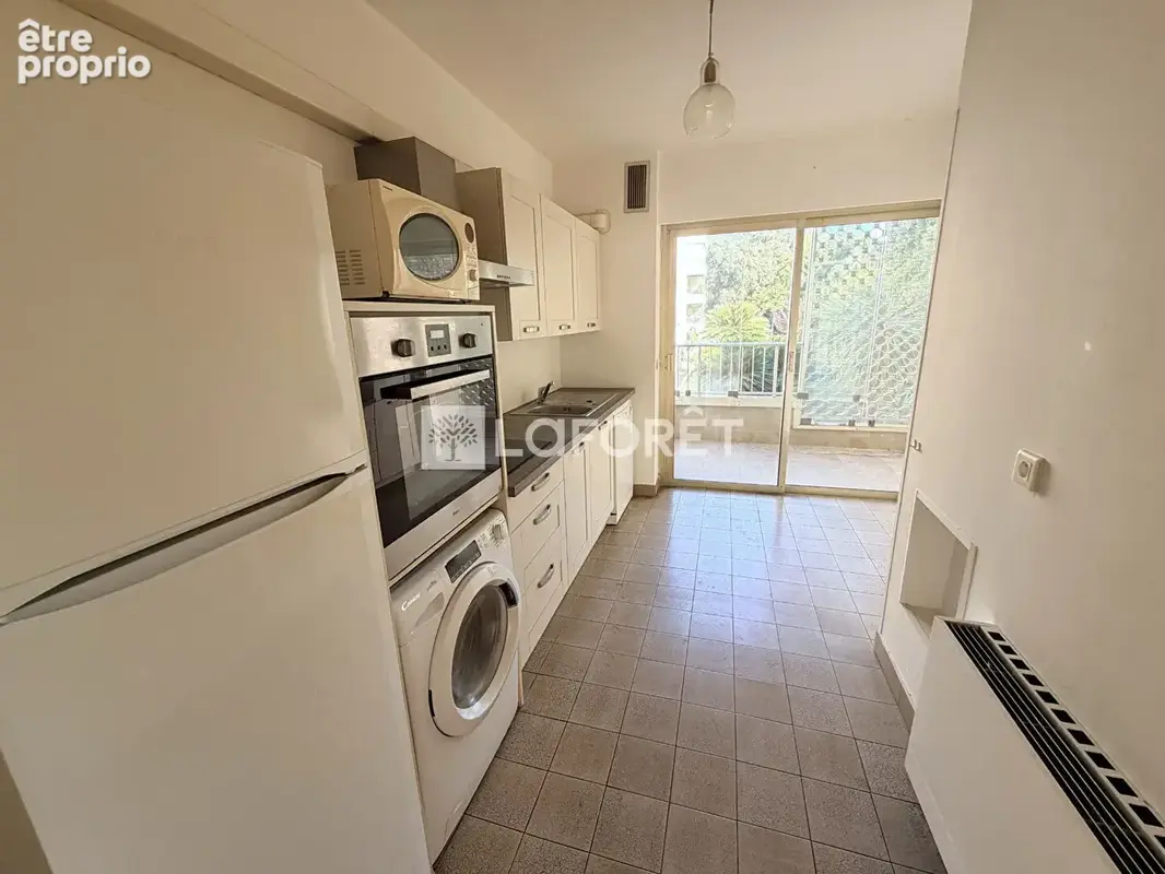 Cannes Oxford / Montrose : appartement 3/4 pièces 102 m² avec Box fermé et Cave - photo 5