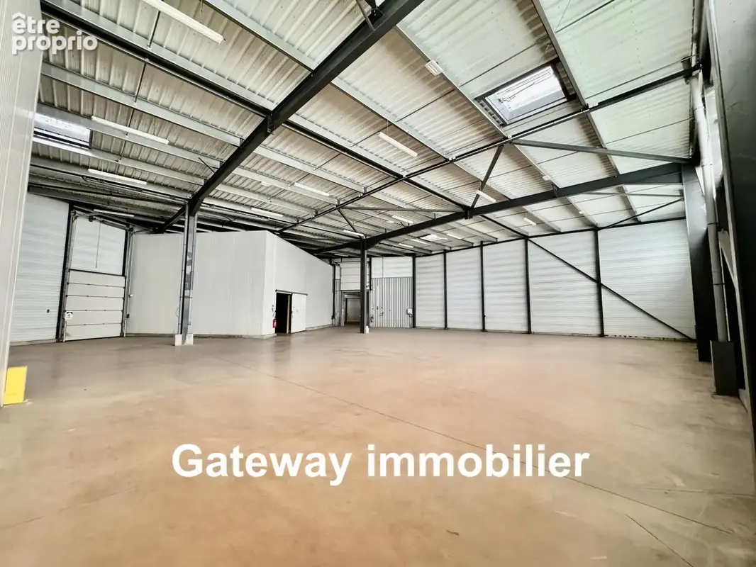 A vendre entrepôt de 950m2 à clermont-ferrand le brezet - photo 10