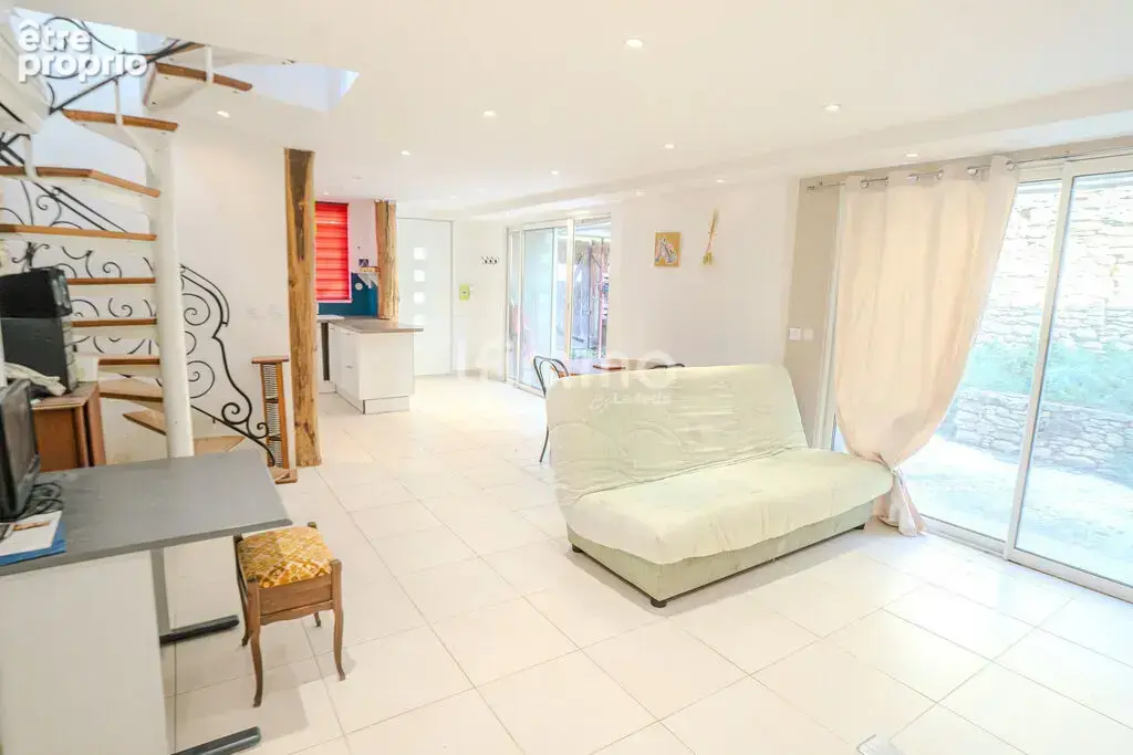 Maison 3 chambres, 3 salles d’eau/bain, cour et garage – Mayrevi - photo 4