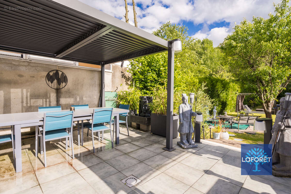 Maison à CLAYE-SOUILLY