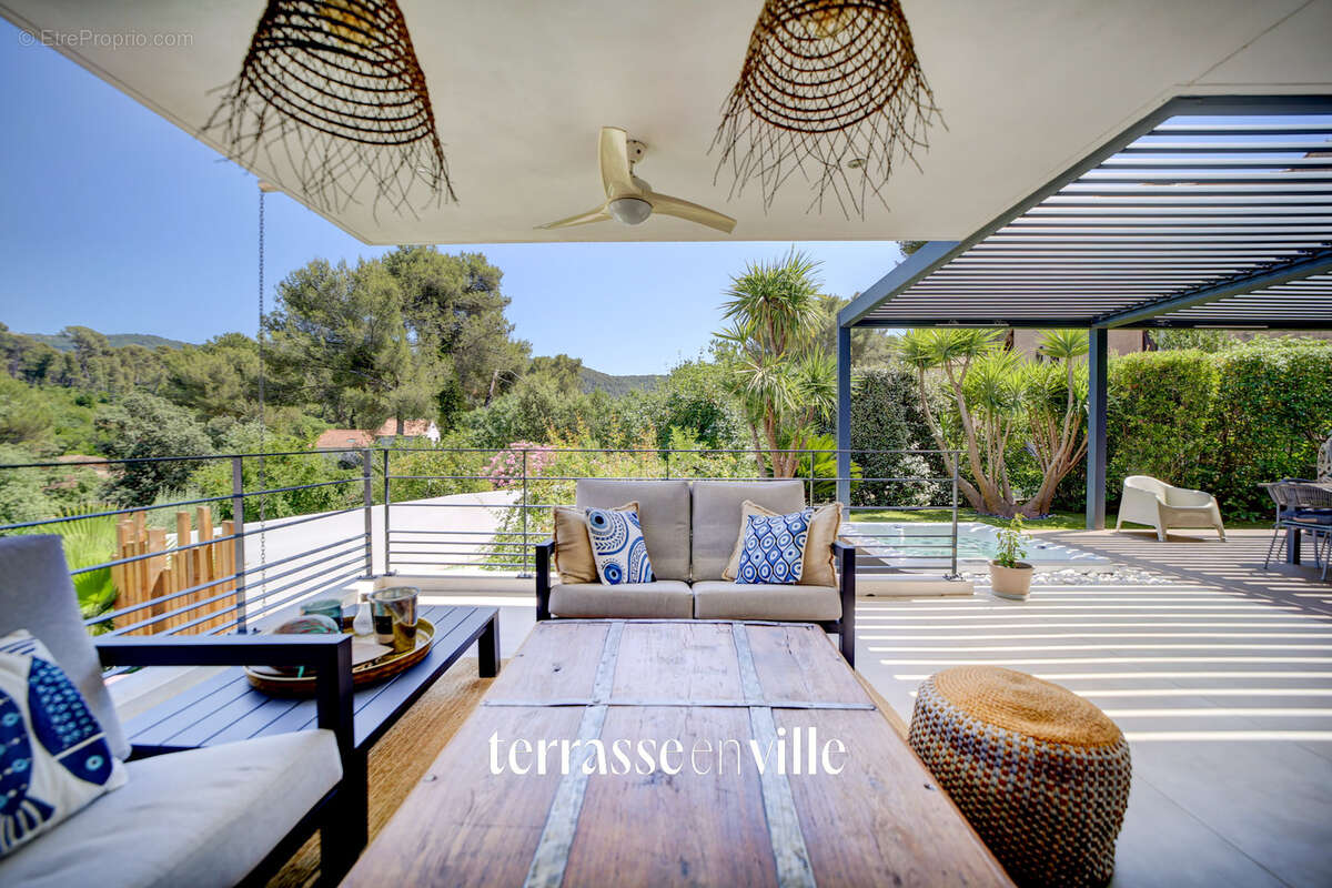 Gémenos - village a pied - villa d'architecte t5 185m2 - dépendance - calme - 1 090 000 € - photo 4
