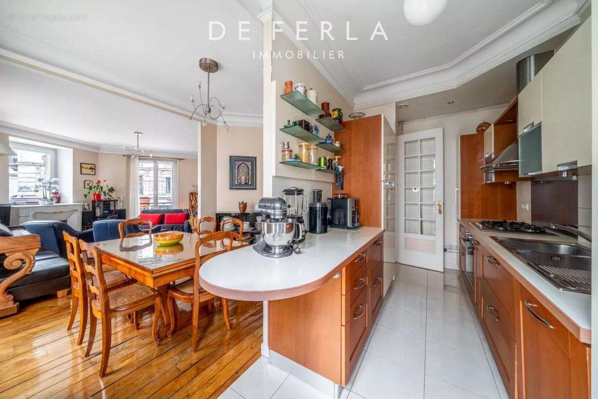 Appartement à PARIS-5E
