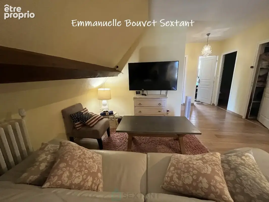 BERGERAC, jolie maison périgourdine, 202 m², 6 chambres, vie possible de plain-pied, piscine, garage, beau terrain arboré et clo - photo 20
