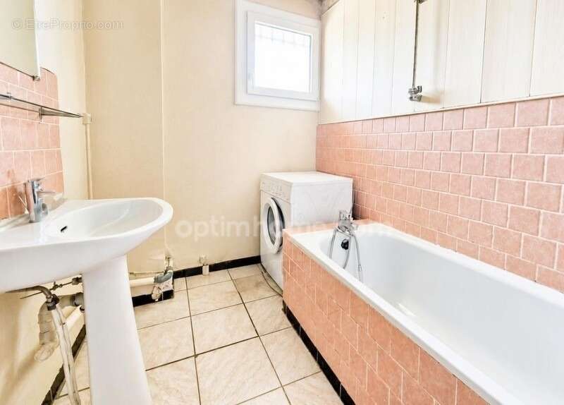 Idéal Investisseur ! Ensemble Immobilier de 200 m² (2 Maisons) – Forte Rentabilité, Maison à vendre 9 pièces Proche de BARBEZIEU - photo 3