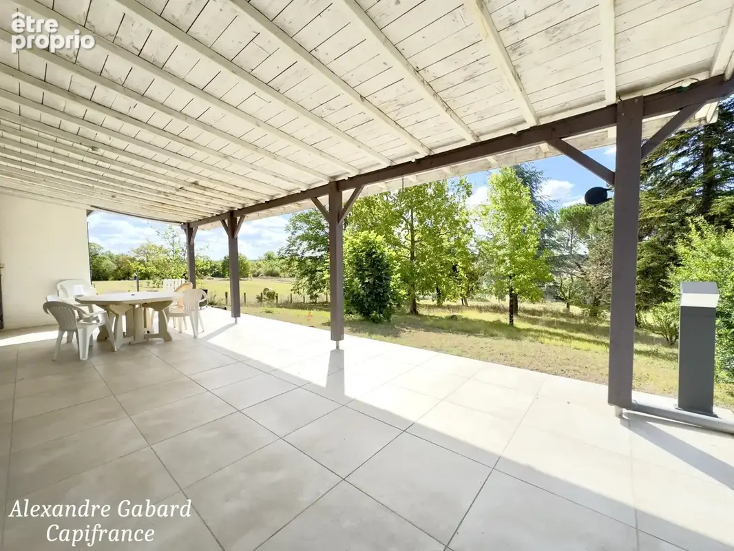 Axe La Réole / Sauveterre de Guyenne - Maison traditionnelle avec sous-sol complet - Agréable jardin et piscine - photo 16