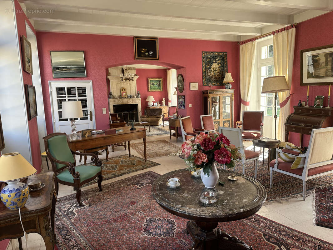 Maison à SAINT-ROMAIN-DE-BENET