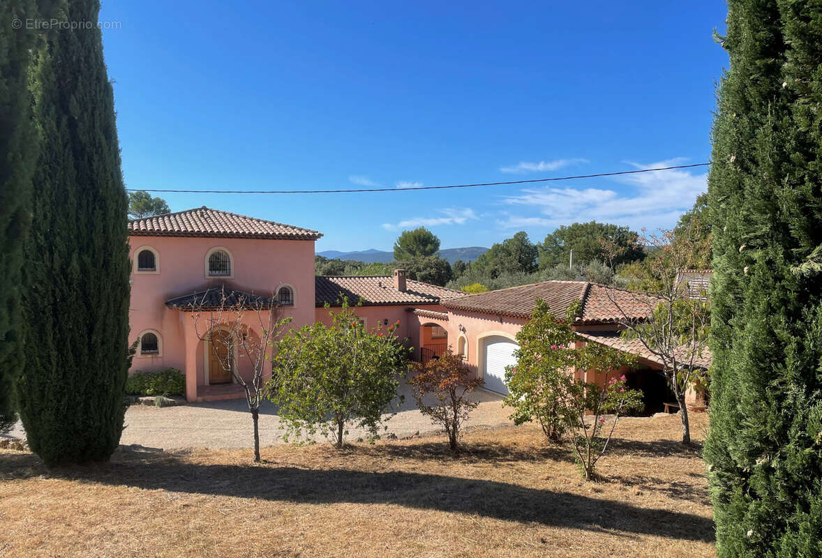 Maison à LORGUES
