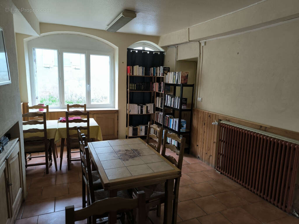 Maison à AUNAY-EN-BAZOIS