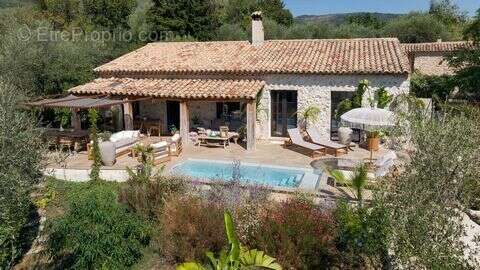Maison à TOURRETTES-SUR-LOUP