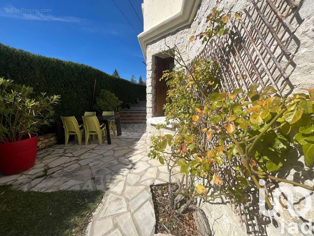 Photo 9 - Maison à TRUYES