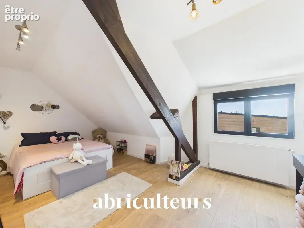 Spacieuse maison de 220 m² prête à vivre en vente à Couëron bourg (44220) - photo 6