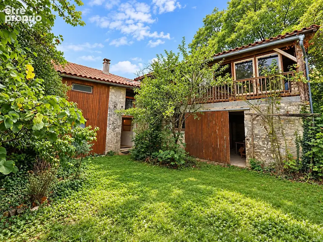 Ensemble immobilier de 3 maisons - Environ 253 m² habitables - 7 chambres - Terrain arboré de 2 790 m²  - 3 garages - Toitures r - photo 5