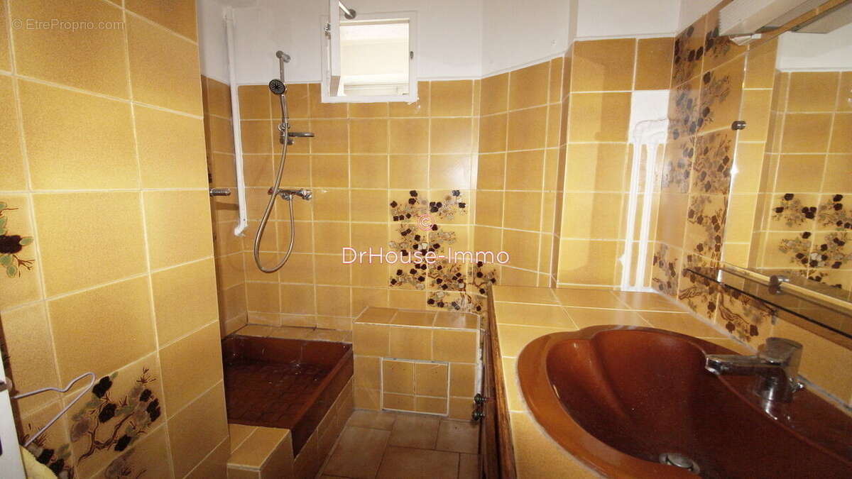 Appartement à MARSEILLE-9E