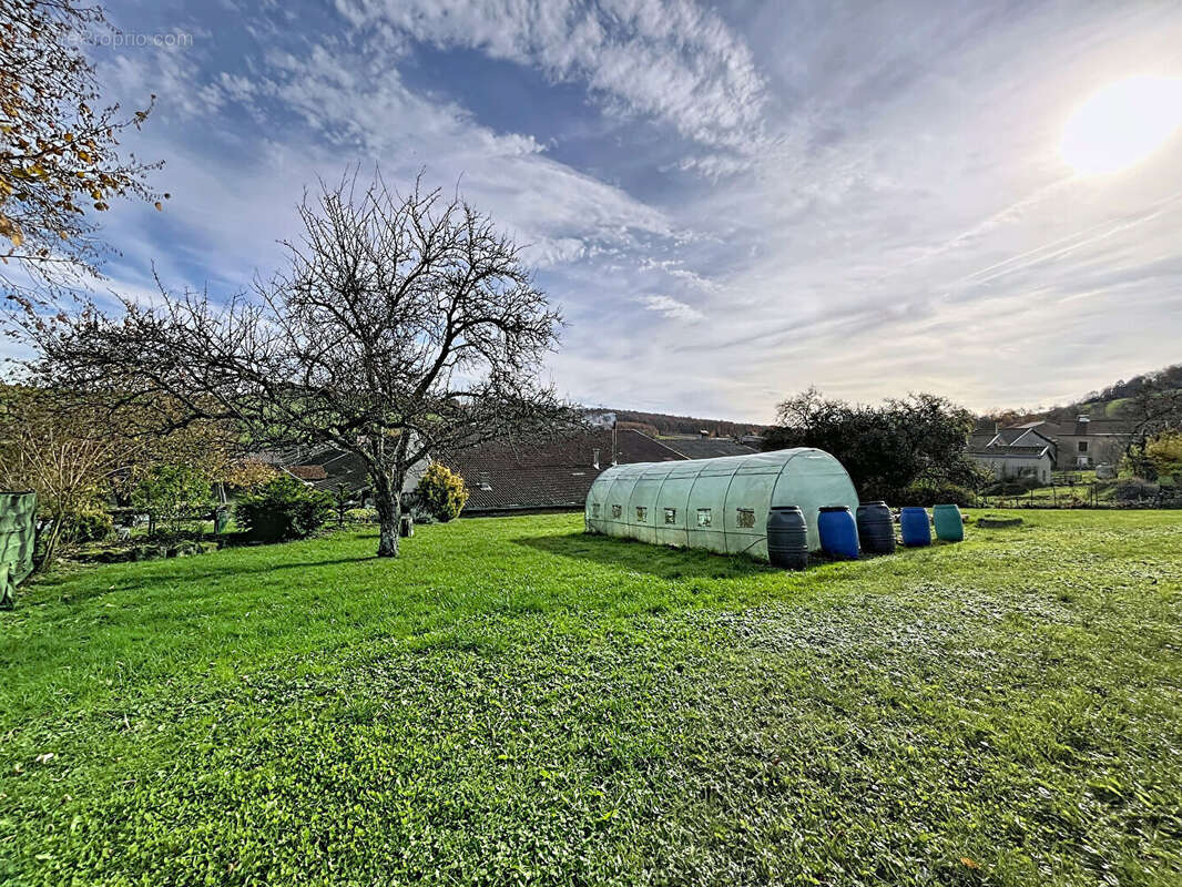 Maison à COURCELLES-SOUS-CHATENOIS
