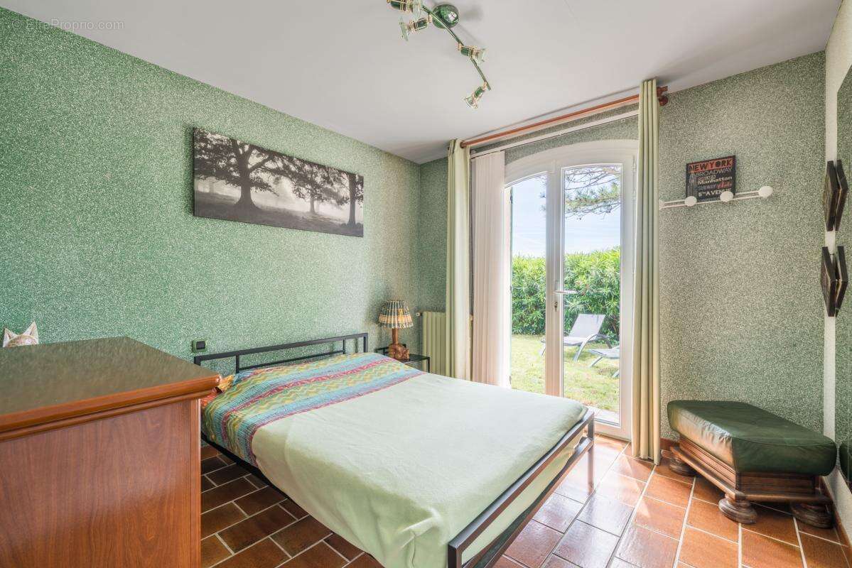 Maison 175 m² à Candillargues  - photo 12