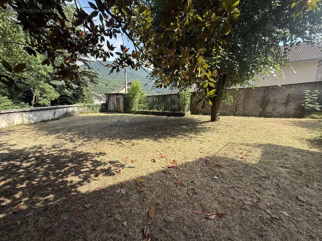 Maison 133 m² à Le Gua  - photo 7
