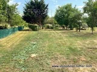 Terrain à YVRE-L&#039;EVEQUE