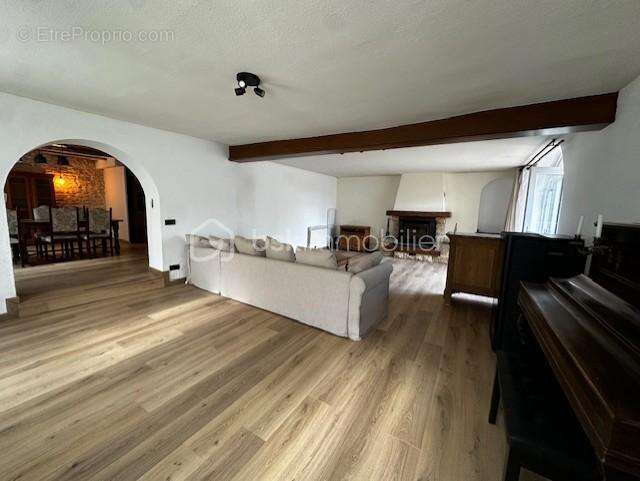 Maison 198 m2 - 8 pièces - photo 5