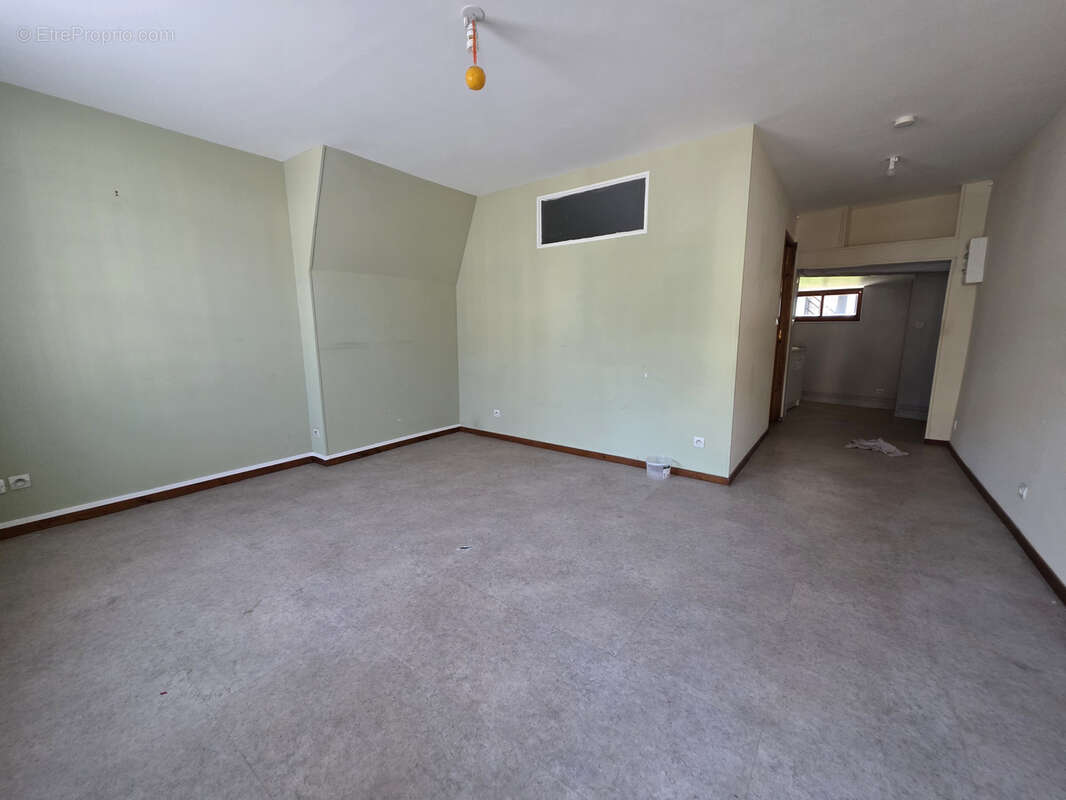 Appartement Rez-de-chaussée // Bernay - photo 2