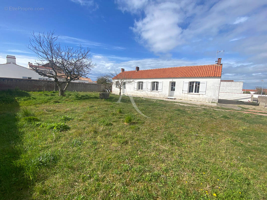 Maison à L&#039;EPINE