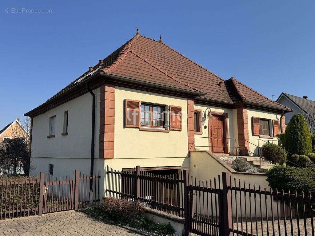Maison familiale d’architecte 192 m²  Soultz / Haut-Rhin - photo 3