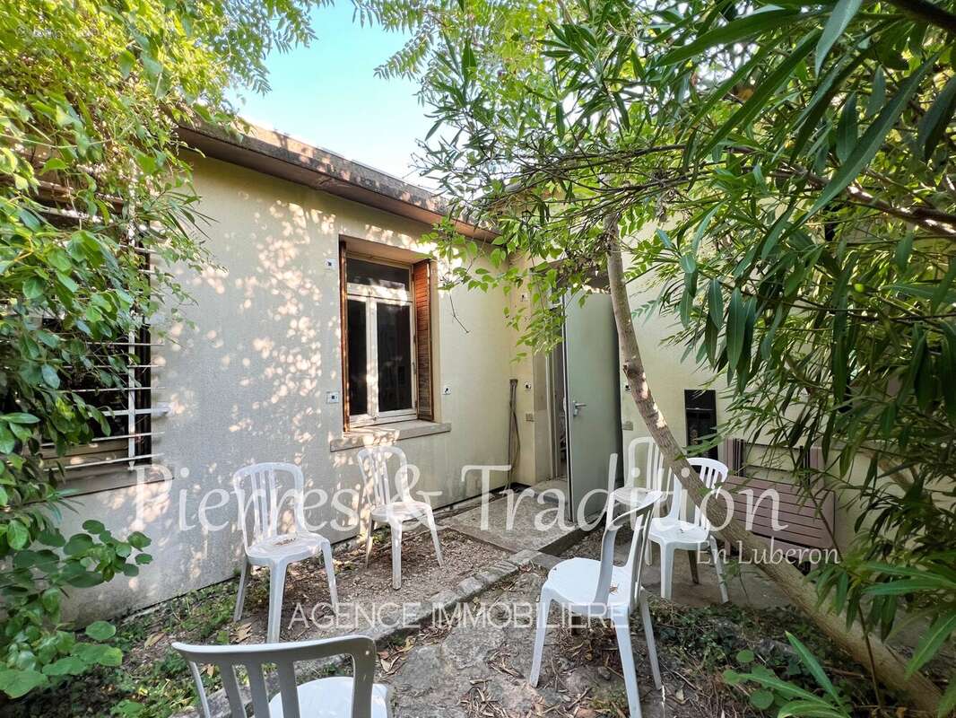 Ensemble de deux habitations avec jardin à proximité immédiate du centre ville d'Apt - photo 22