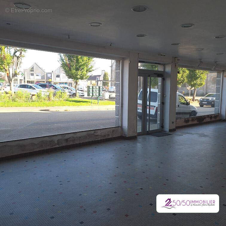 Commerce à PLOUIGNEAU