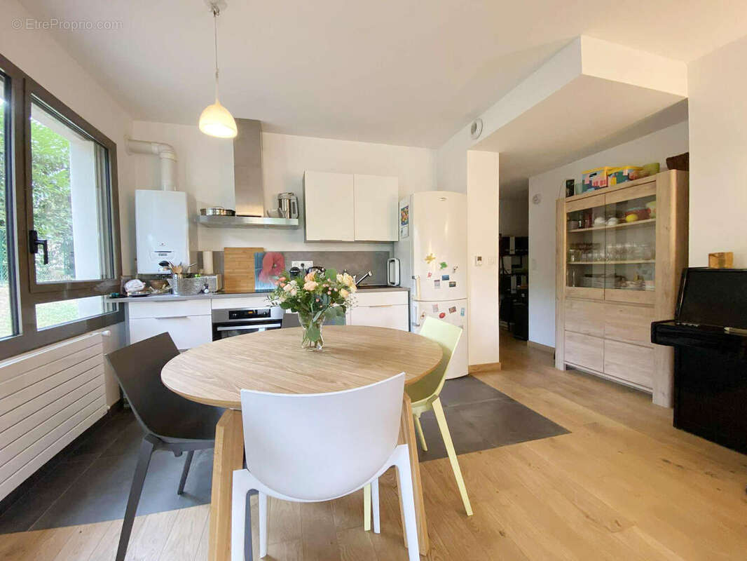 Photo 9 - Appartement à ECULLY