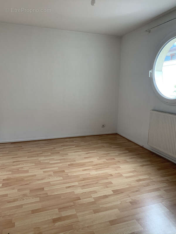 Appartement à COLLONGES-SOUS-SALEVE