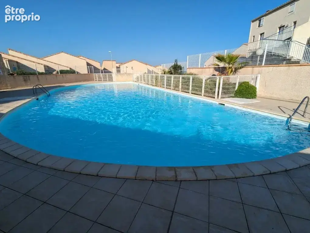 Pavillon T3 de 43 m² avec piscine, terrasse et parking – Saint-Pierre-la-Mer - photo 3
