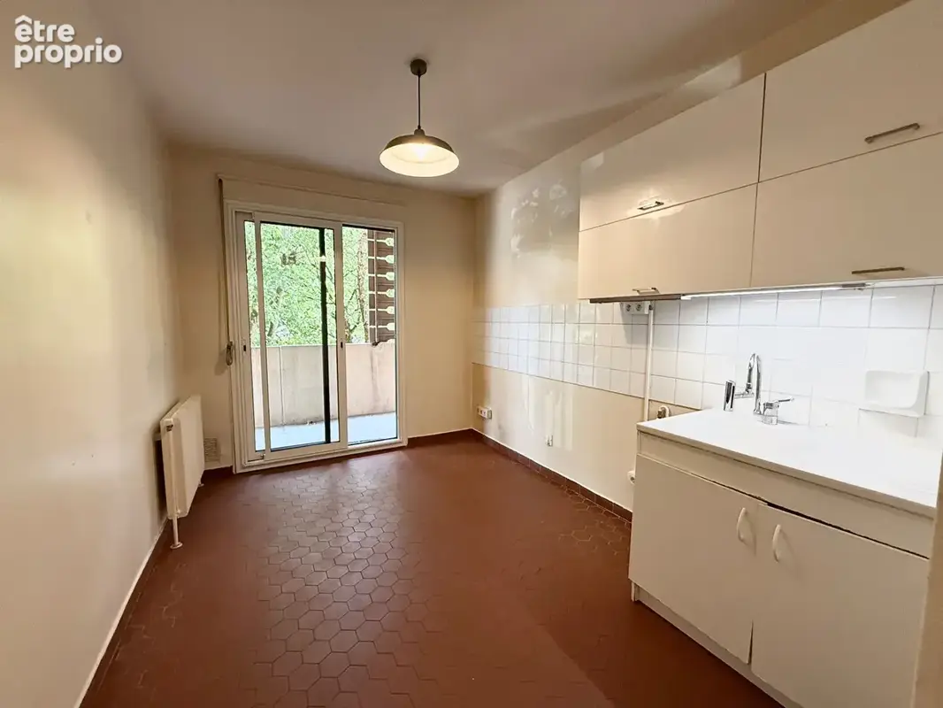 T4 - 89 m²  + 2 balcons - Hôtel de ville de Caluire et Cuire - photo 6